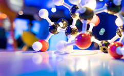 李克強(qiáng)：通過發(fā)展“互聯(lián)網(wǎng)+醫(yī)療”、醫(yī)聯(lián)體等 將優(yōu)質(zhì)醫(yī)療資源下沉